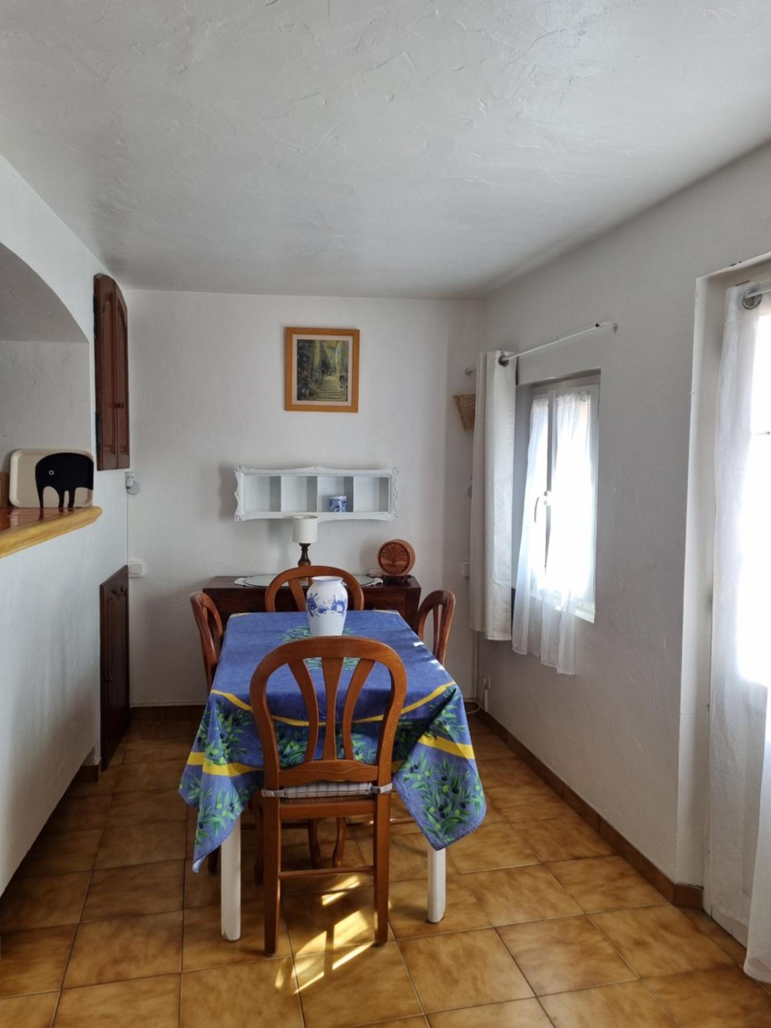 Logement Equipe Grimaud Extérieur photo